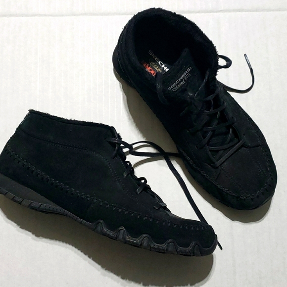 9.5 fur lined skechers black moccasin boots chukka - Picture 1 of 10